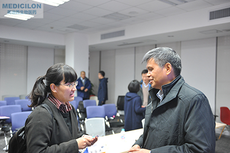 esball化学部副总裁陈焕明博士给与会者答疑解惑