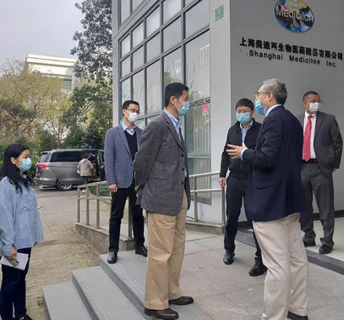 上海市委常委、副市长吴清一行调研esball张江园区